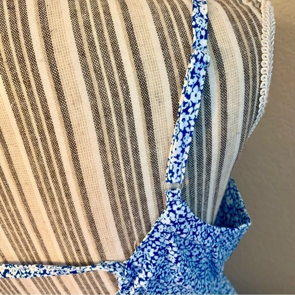 NWT Million Colors Mini Dress Large Blue White Ditzy Floral Straps Open Back